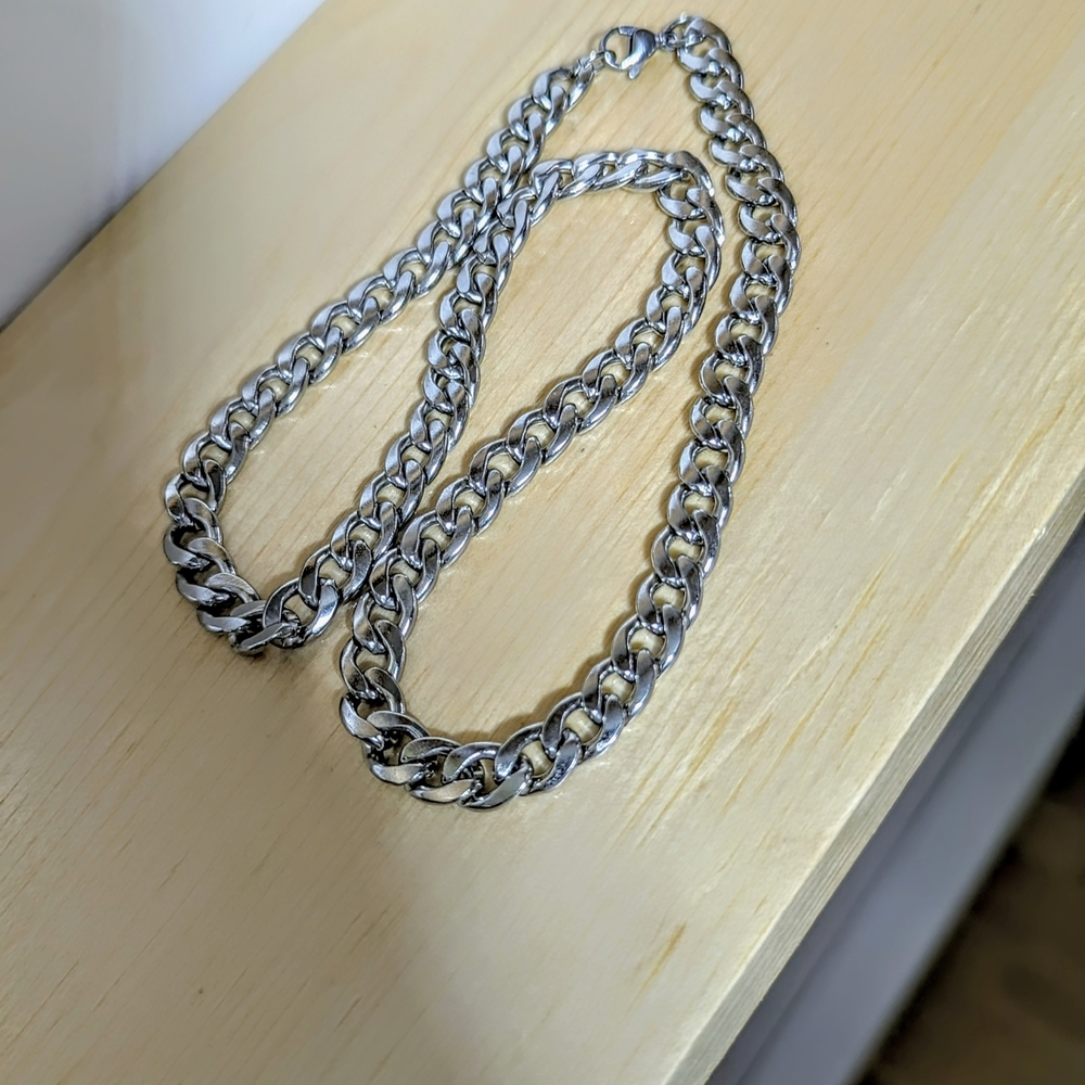 Source Unknown Men's Bold Silver Chain